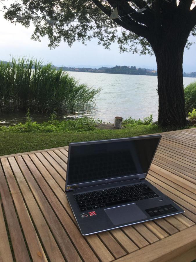 Appartamento Miralago Con Giardino Sul Lago ガヴィラーテ エクステリア 写真